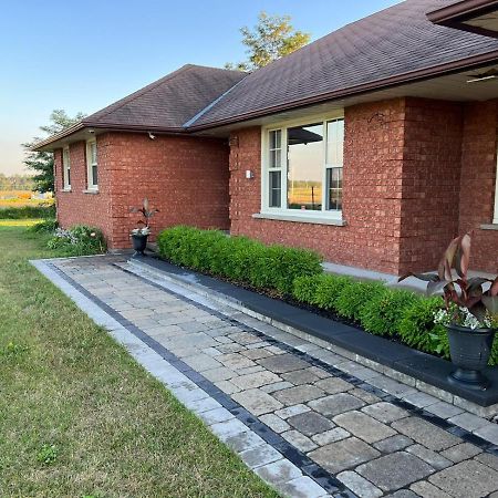 Bowmanville Event Place ภายนอก รูปภาพ
