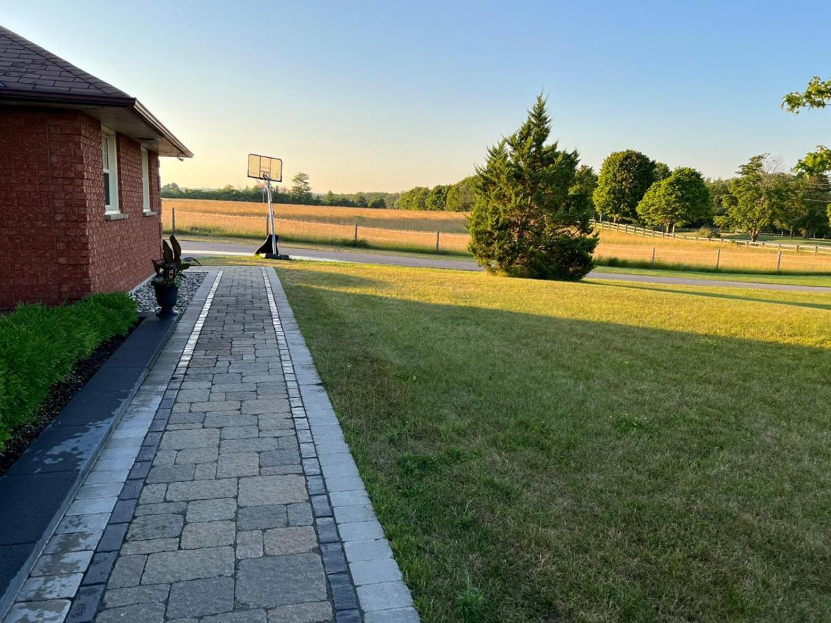 Bowmanville Event Place ภายนอก รูปภาพ